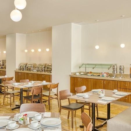 Fiesta Inn Guadalajara Periferico Poniente サポパン エクステリア 写真