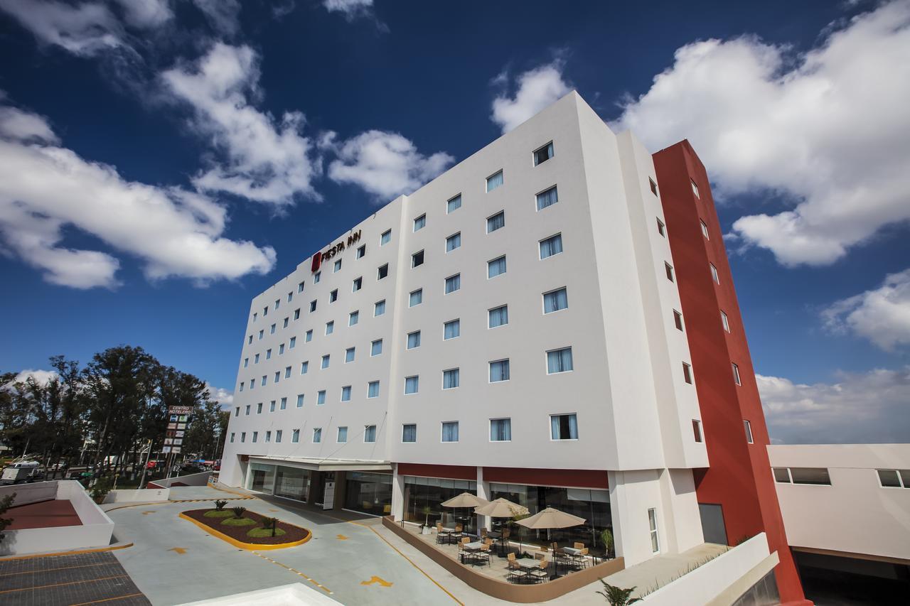 Fiesta Inn Guadalajara Periferico Poniente サポパン エクステリア 写真
