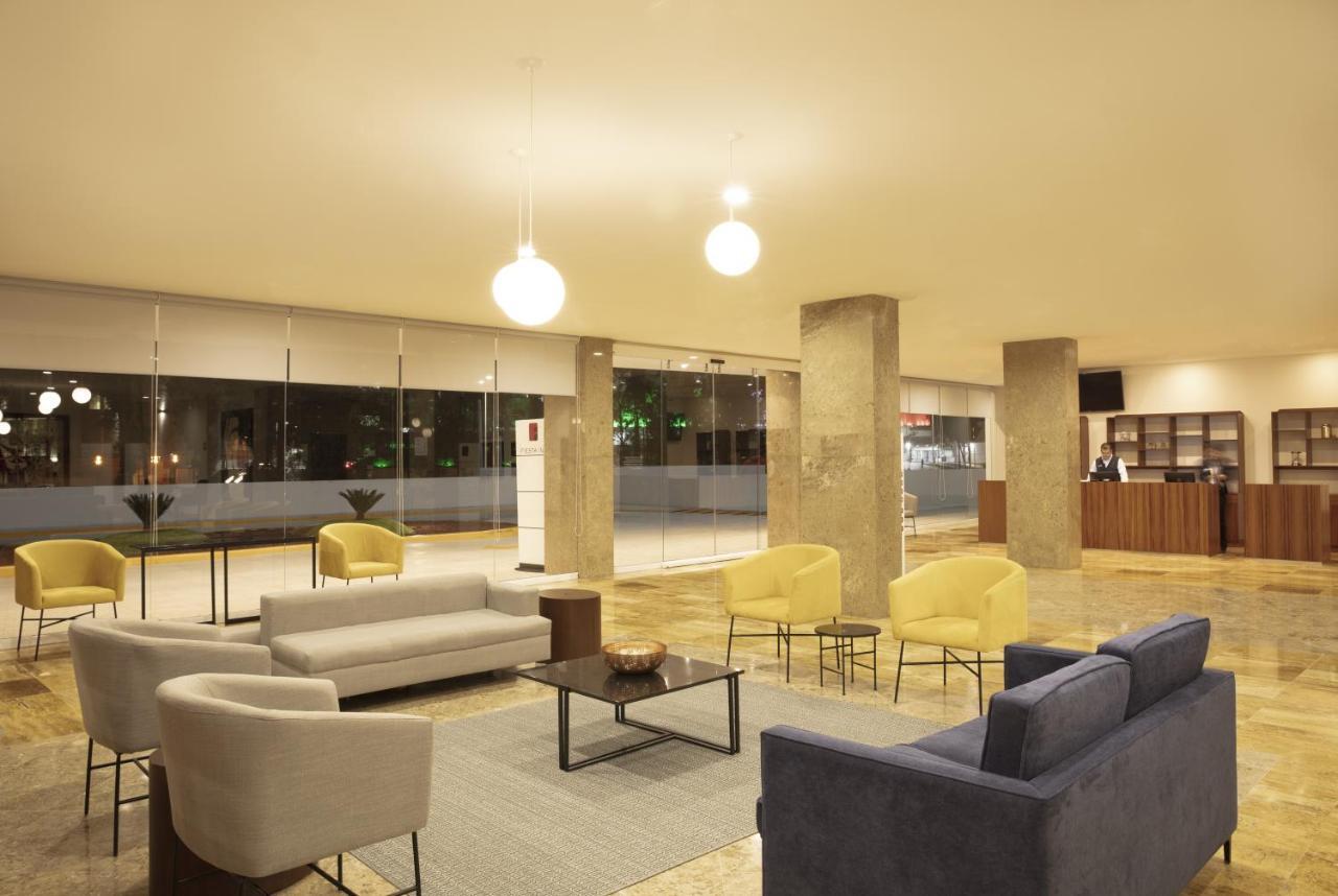Fiesta Inn Guadalajara Periferico Poniente サポパン エクステリア 写真
