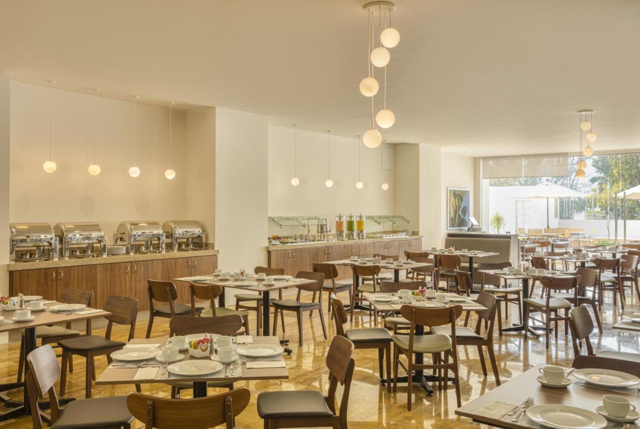 Fiesta Inn Guadalajara Periferico Poniente サポパン エクステリア 写真