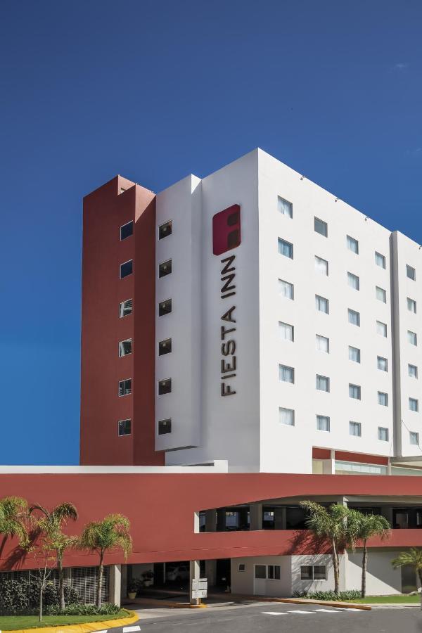 Fiesta Inn Guadalajara Periferico Poniente サポパン エクステリア 写真