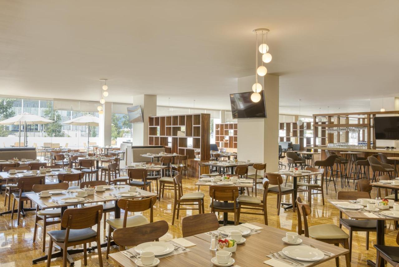 Fiesta Inn Guadalajara Periferico Poniente サポパン エクステリア 写真